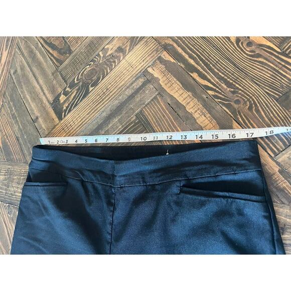 Chicos Black Neutral Cropped Capris Pants Women 14 Golf Performance Travel Daily - Picture 4 of 7